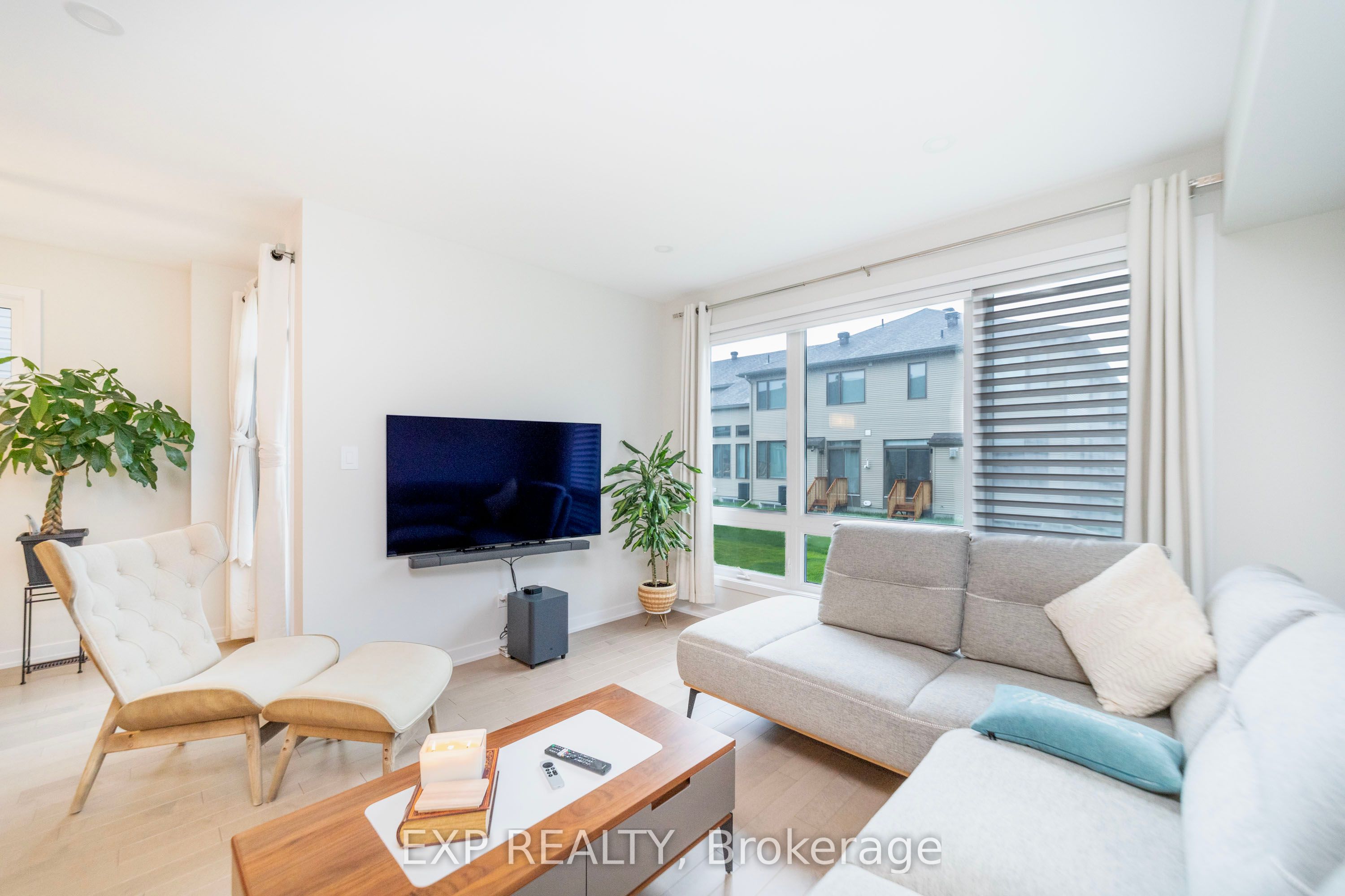 230 FINSBURY Avenue, Stittsville - Munster - Richmond 8203 - Stittsville (South)