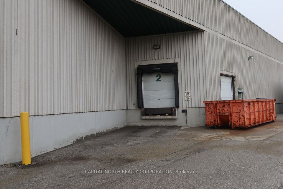 https://trreb-image.ampre.ca/peI310Spx4s06FyehNjqIVQwPpzsojRf_8tthdz2vBw/rs:fit:960:960/wm:.5:so:0:50:.4/wmsh:10/wmt:PHNwYW4gZm9yZWdyb3VuZD0nd2hpdGUnIGZvbnQ9JzY4Jz5DQVBJVEFMIE5PUlRIIFJFQUxUWSBDT1JQT1JBVElPTiwgQnJva2VyYWdlPC9zcGFuPg/L3RycmViL2xpc3RpbmdzLzQwLzcyLzU4LzgwL3AvYzNiODczZGUtOGM4NC00ZTNiLTg2MGItYTQyZGQzMmYzNzM1LkpQRw.jpg