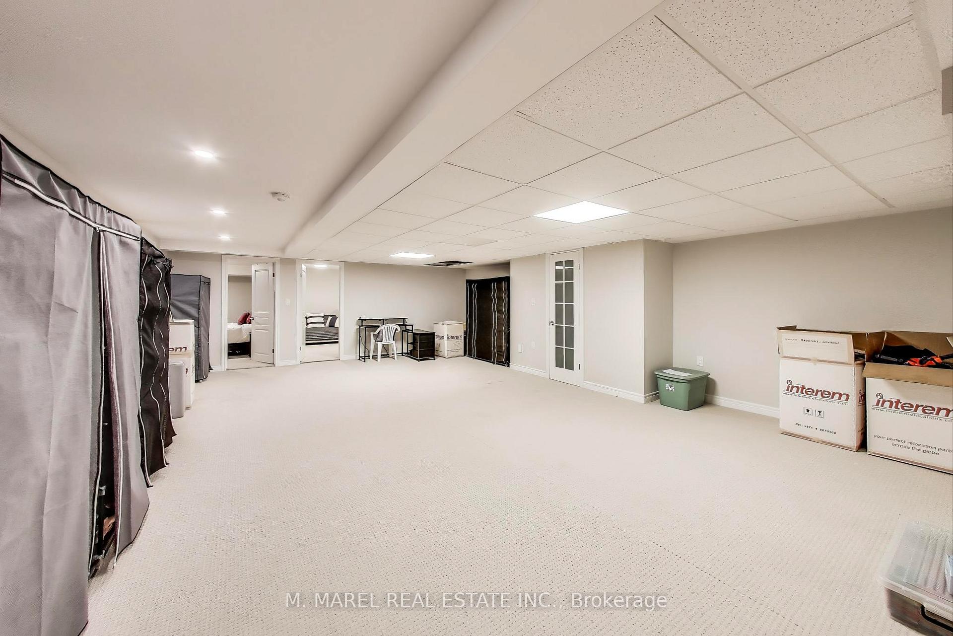 4 Bedrooms Condo at 484 Millen, Hamilton For sale