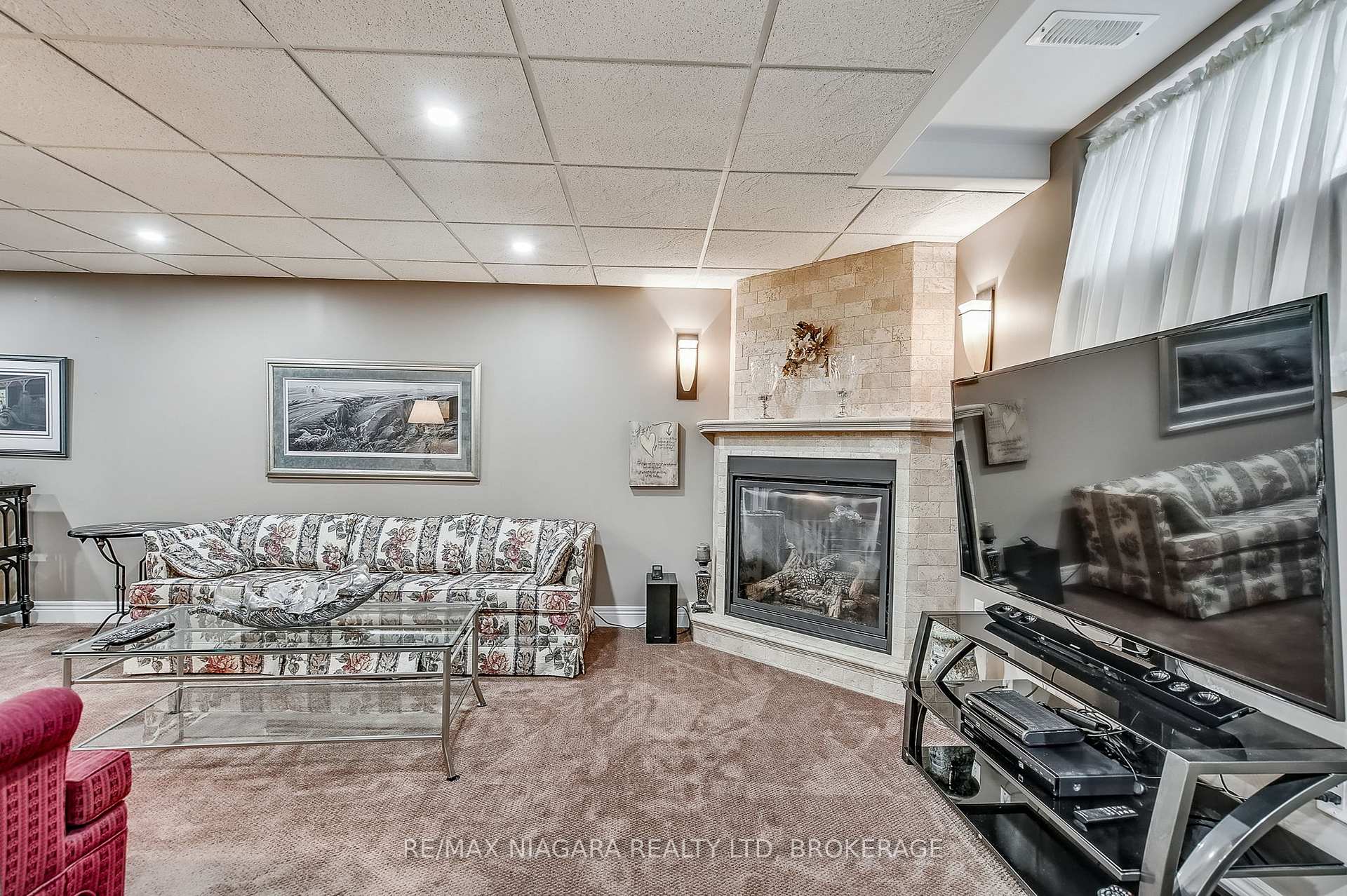 3 Bedrooms Condo at 5 Liddycoat, Hamilton For sale