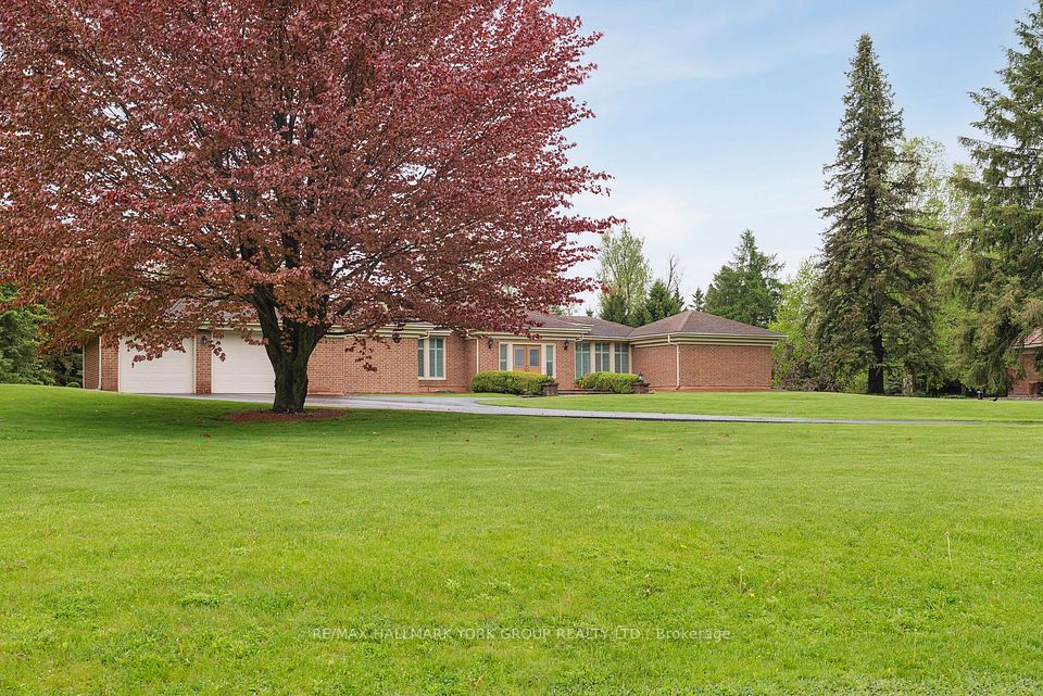 1 Kingscross Drive, King, ON L7B 1E5