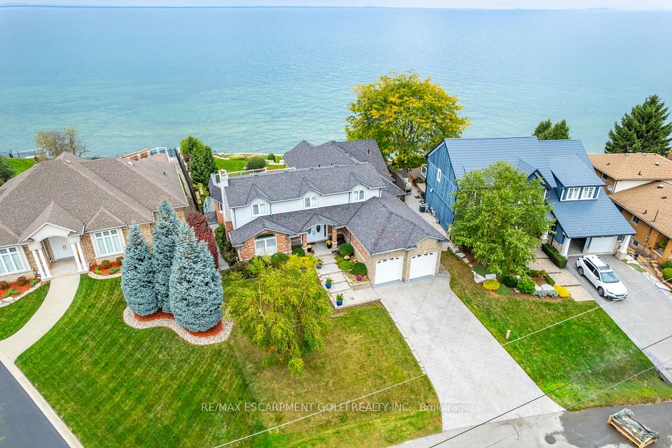 144 Lakeside
