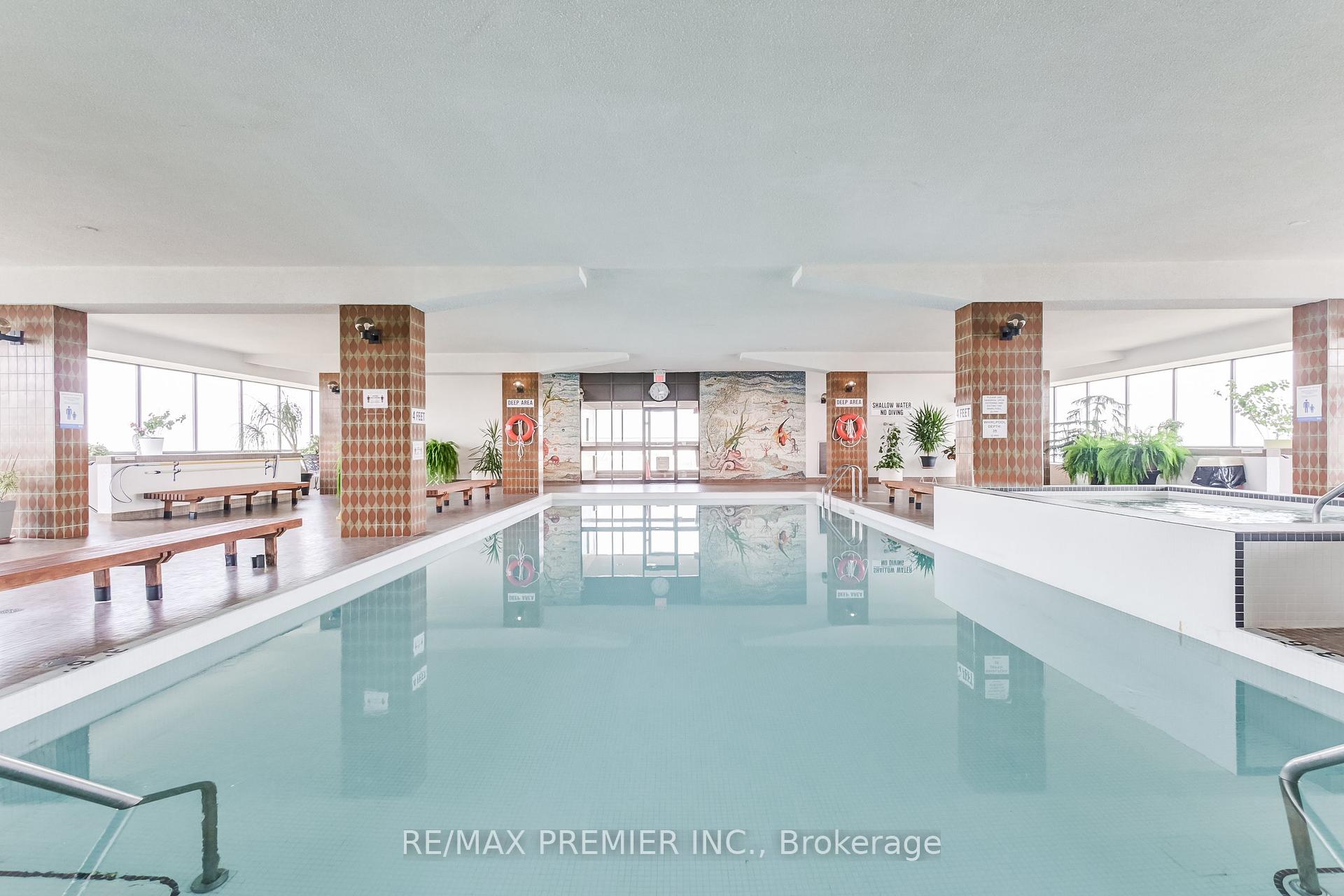 1 Bedroom Condo at 1333 Bloor, Mississauga For sale