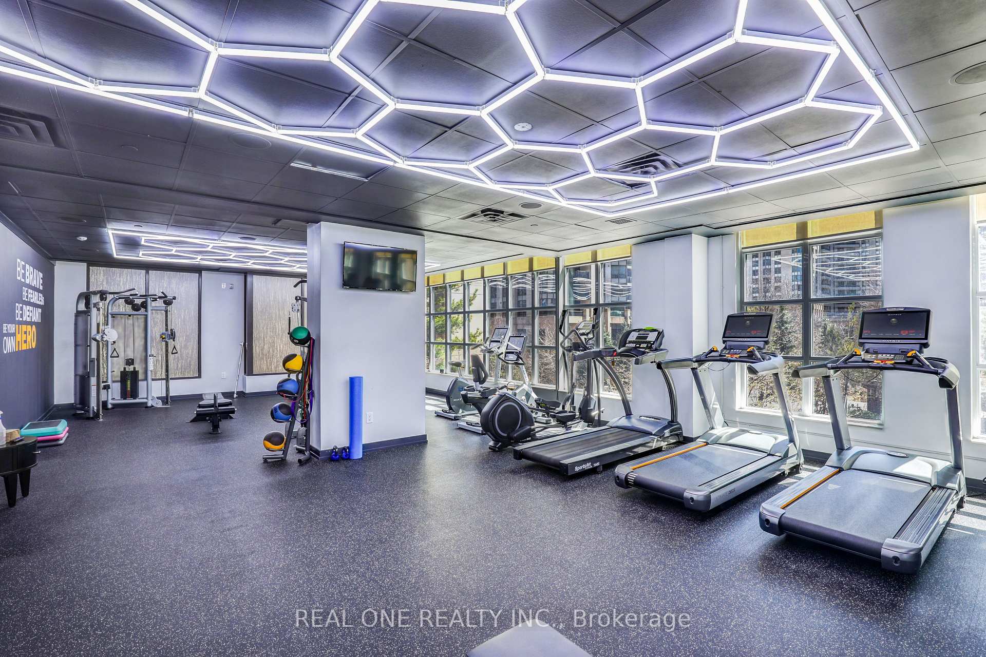 2 Bedrooms Condo at 500 Doris, Toronto For sale