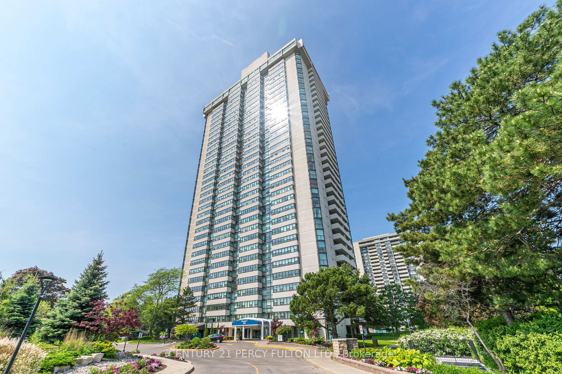 3 Bedrooms Condo at 3303 Don Mills, Toronto For sale