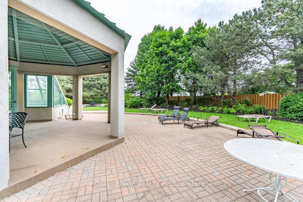 2 Bedrooms Condo at 101 Subway, Toronto For sale