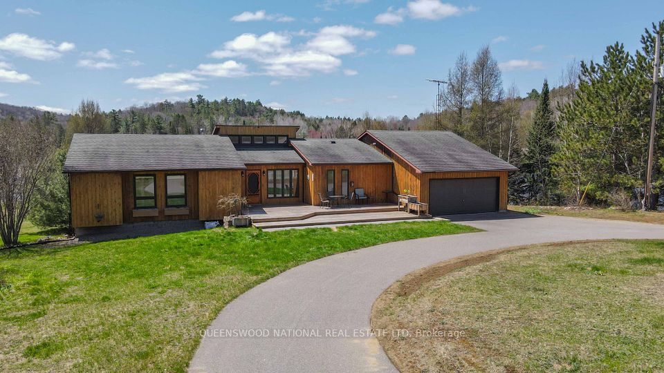 3387 Old Barry's Bay Road, Madawaska Valley, ON K0J 1B0