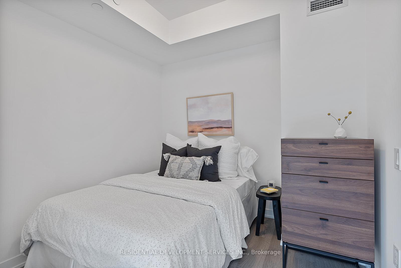 2 Bedrooms Condo at 500 Wilson,  Toronto For sale