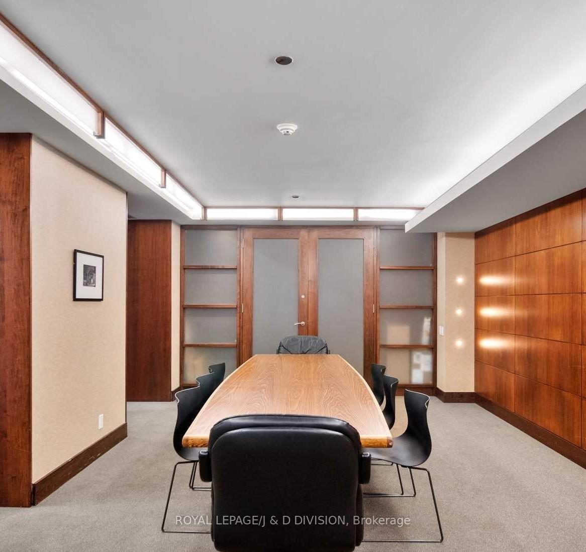 2 Bedrooms Condo at 500 Queens,  Toronto For sale