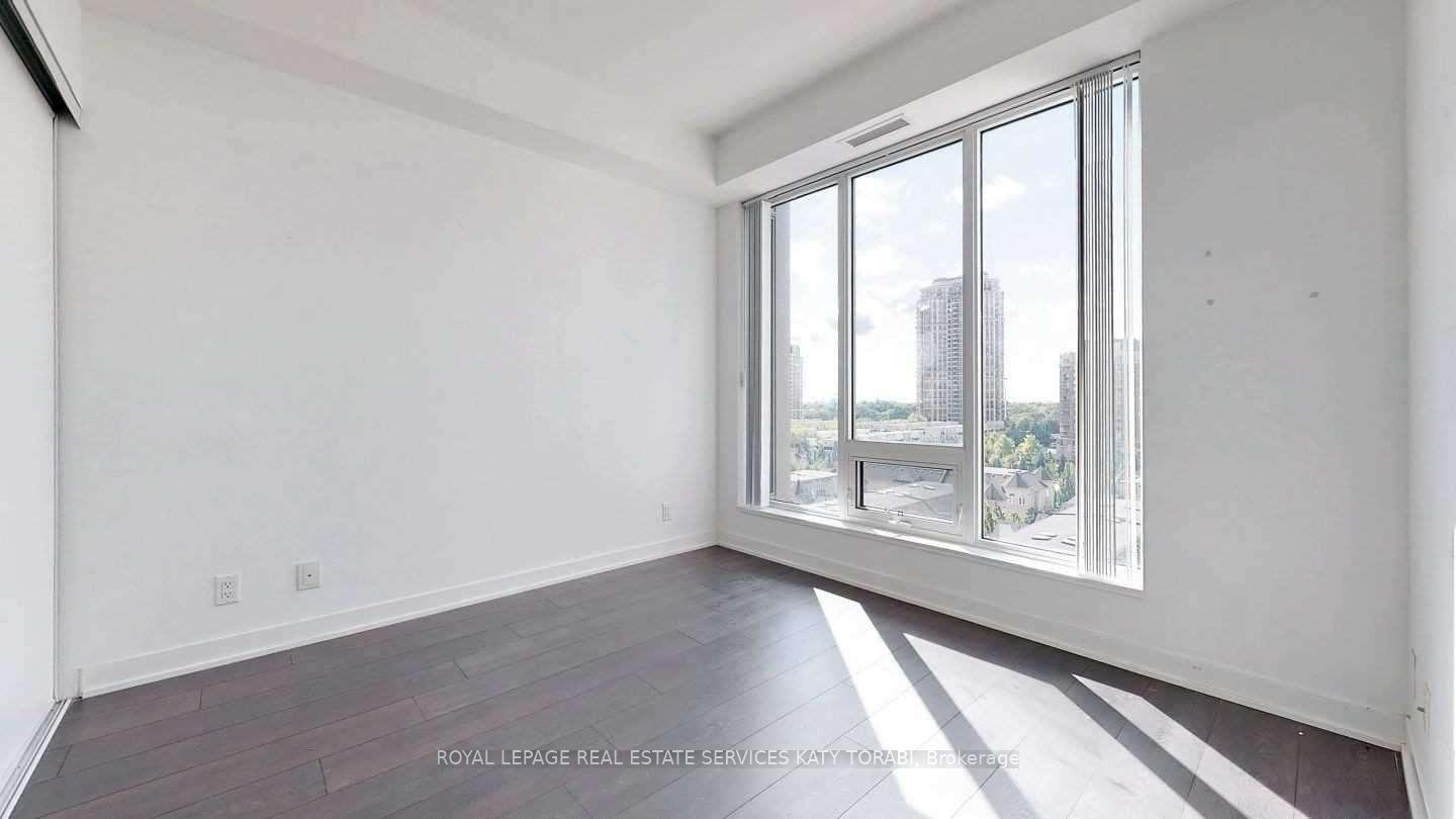 2 Bedrooms Condo at 28 Avondale, Toronto For sale