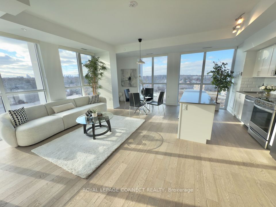 1063 Douglas McCurdy Comm
