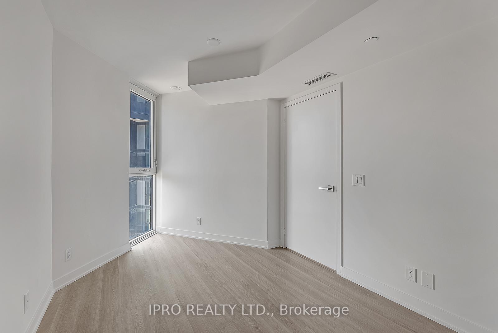 1 Bedroom Condo at 30 Tretti, Toronto For sale