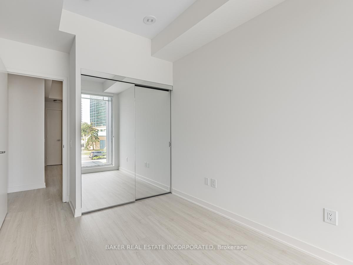 4 Bedrooms Condo at 3883 Quartz,  Mississauga For sale