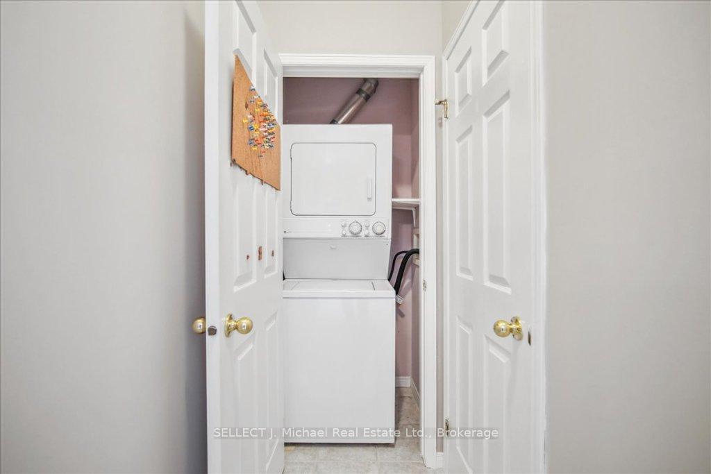 3 Bedrooms Condo at 213 Nash, Hamilton For sale