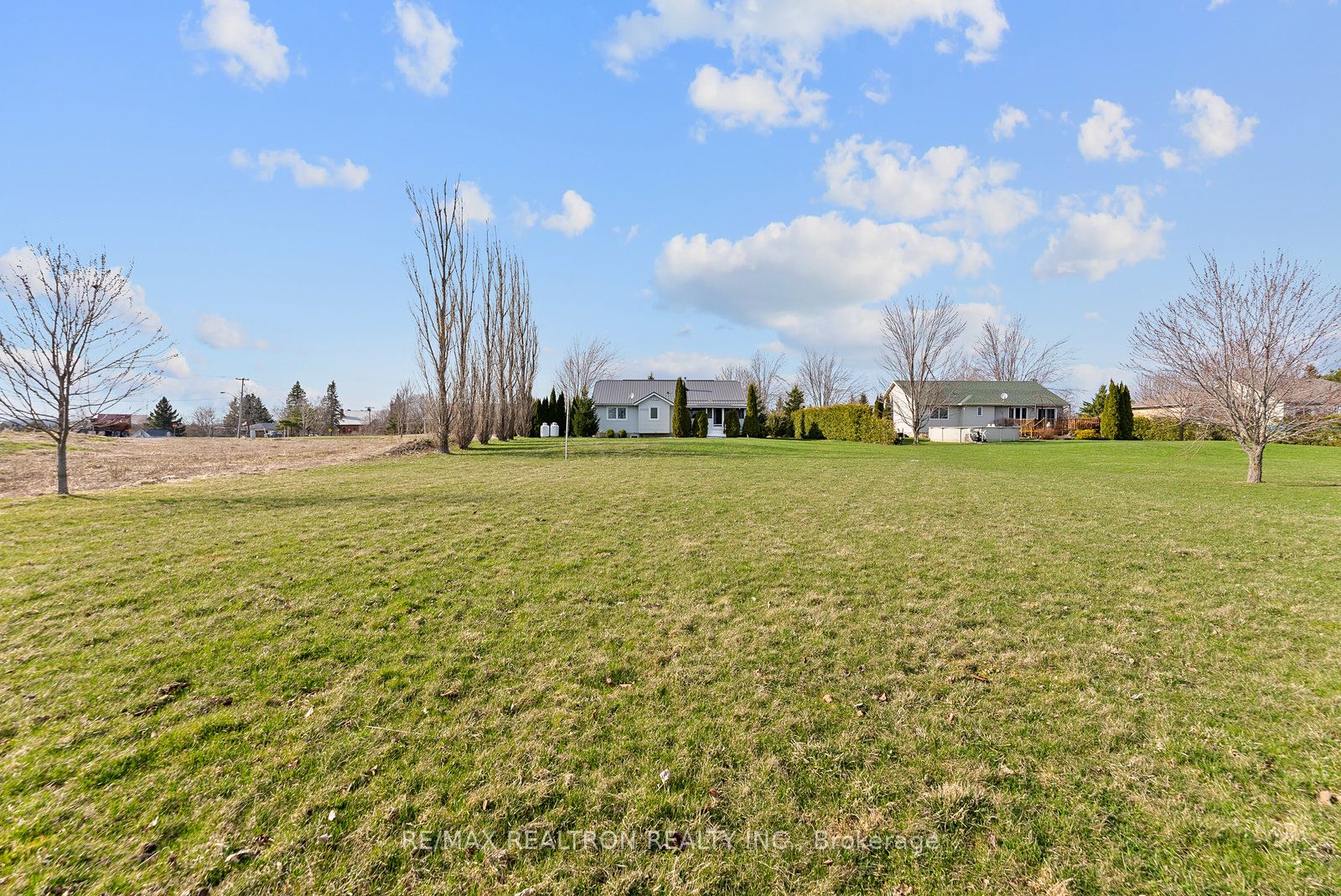 6 Hallett Crescent