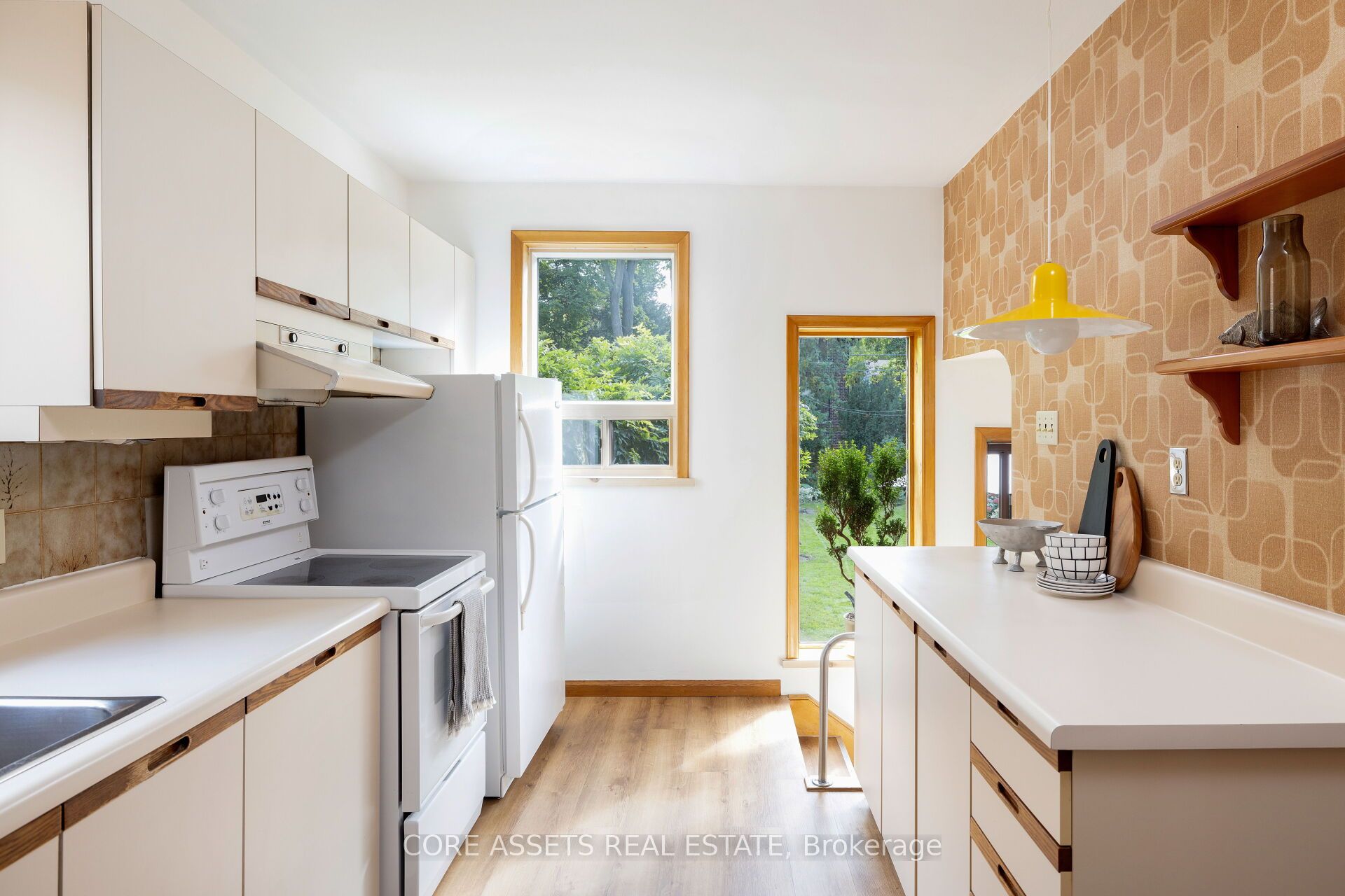 9 Lyndale Drive, Toronto, ON M2N 2X9
