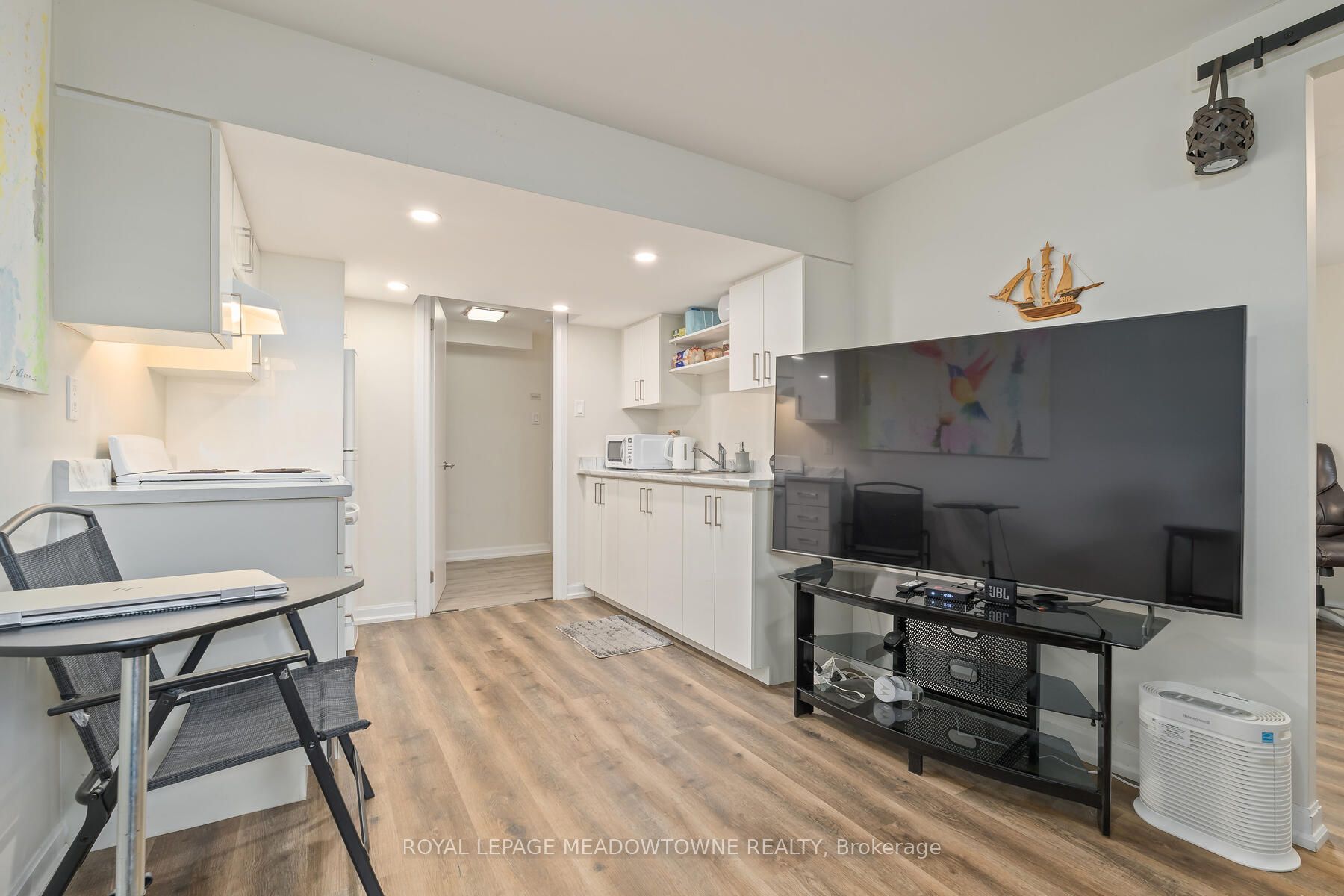 338 Whitehead Crescent