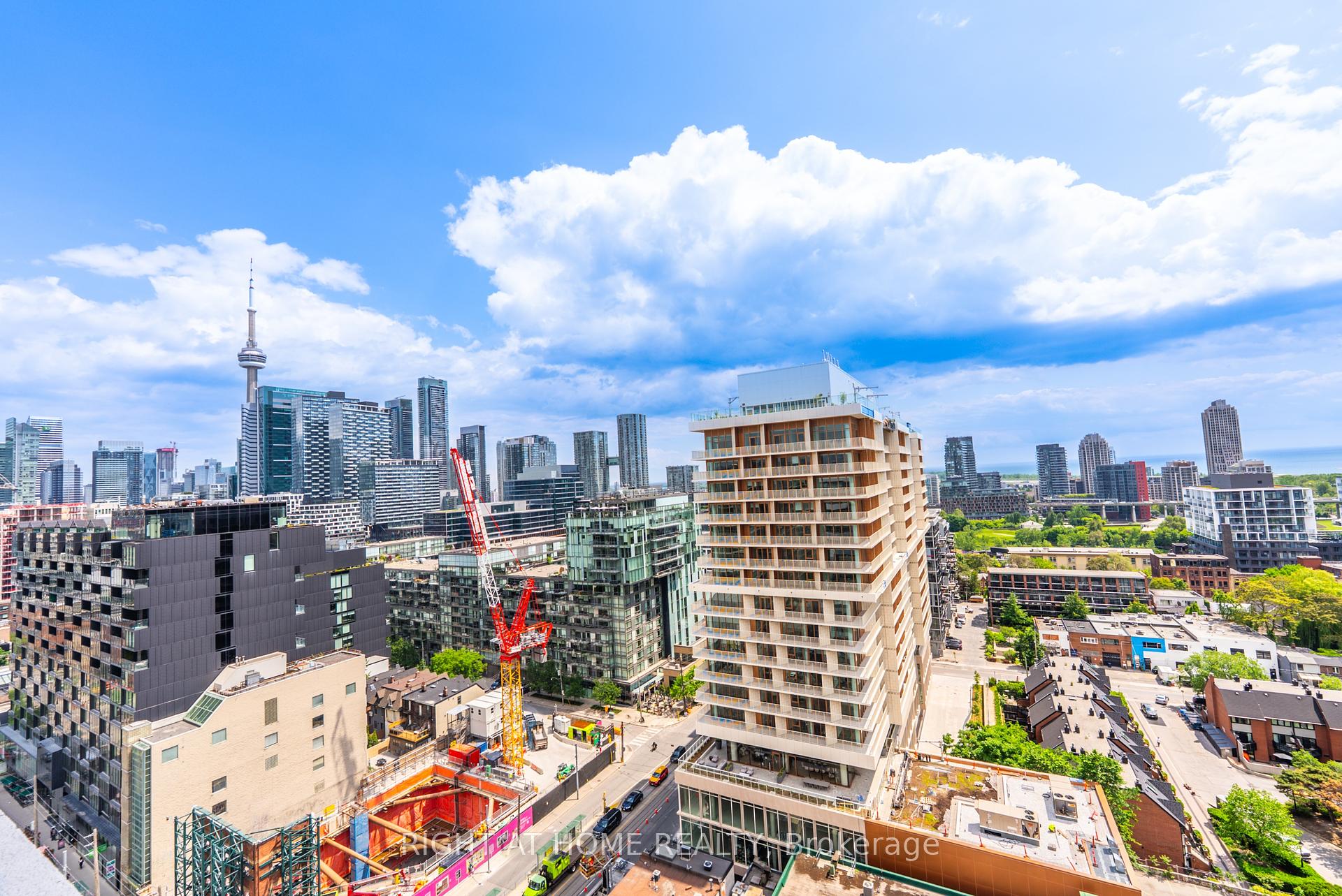 2 Bedrooms Condo at 700 King, Toronto For sale
