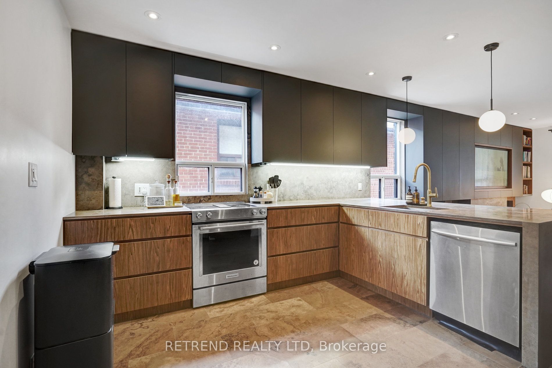 35 Chryessa Avenue, Toronto, ON M6N 4T4