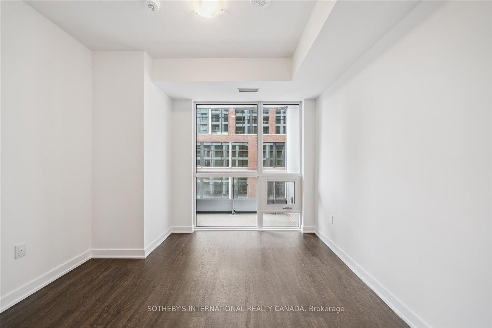 2 Bedrooms Condo at 15 Richardson, Toronto For sale