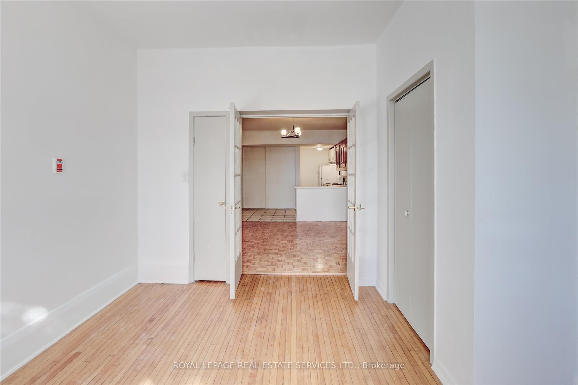 1530 King Street W, #101