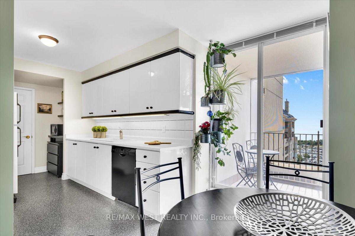 2 Bedrooms Condo at 2285 Lake Shore, Toronto For sale