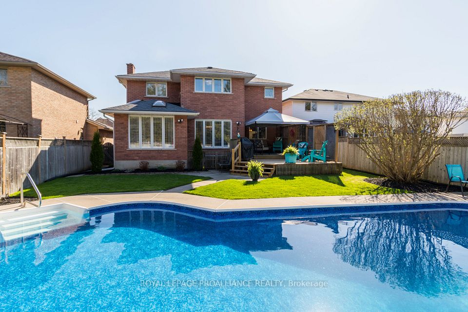 4 Queensboro Court