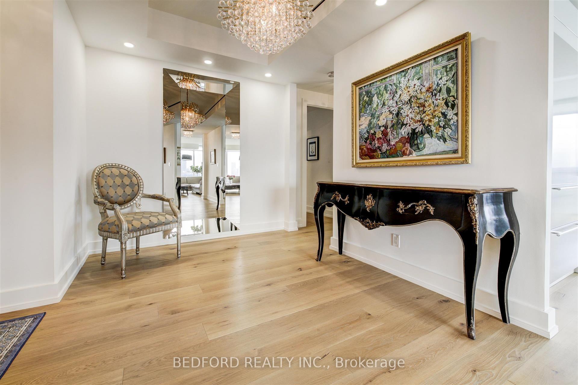 3 Bedrooms Condo at 1 Bedford,  Toronto For sale