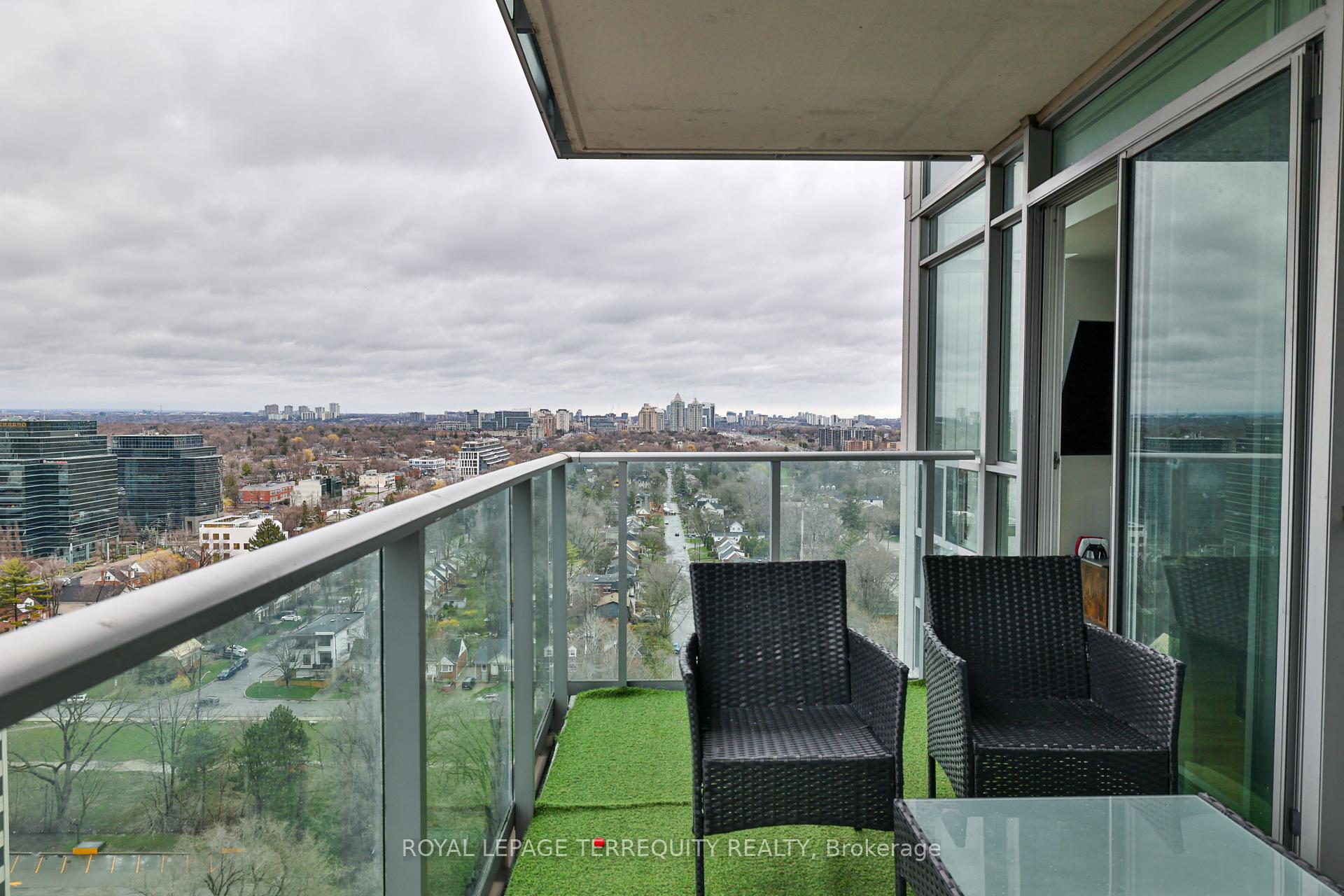 2 Bedrooms Condo at 35 Bales, Toronto For sale