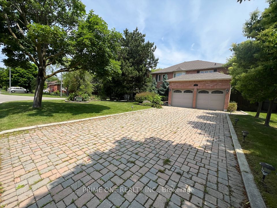 4493 Badminton Drive, Mississauga, ON L5M 3H2