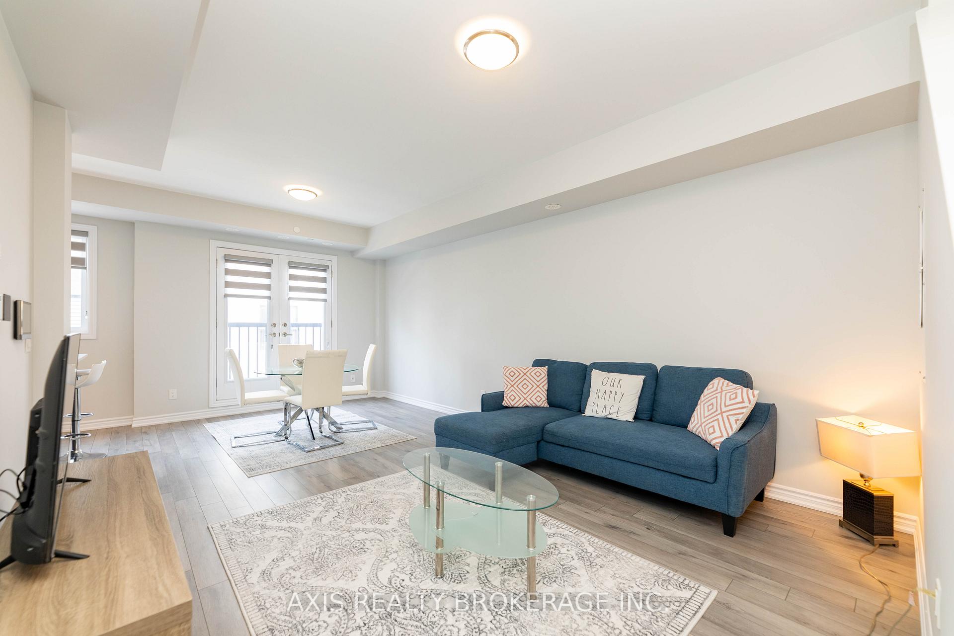 2 Bedrooms Condo at 349 Wheat Boom, Oakville For sale