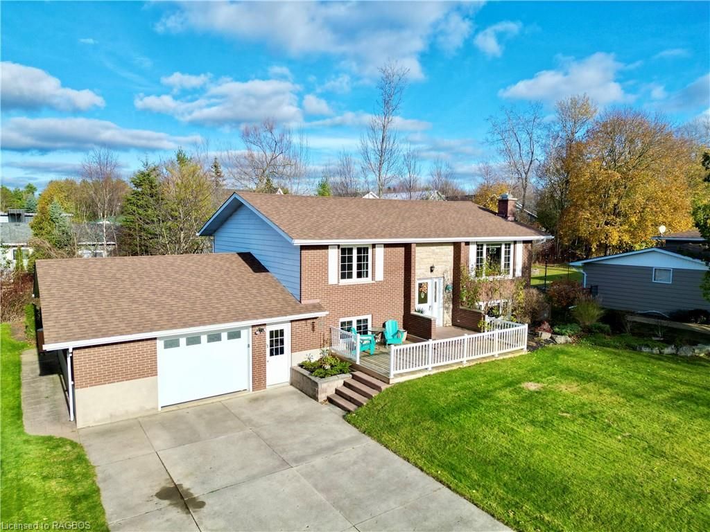 2 + 2 Bedroom Raised Bungalow
