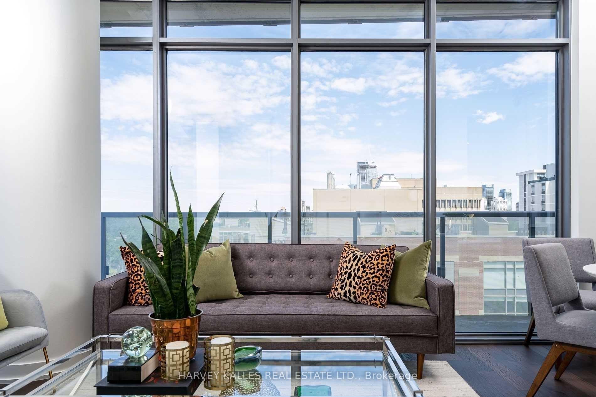 2 Bedrooms Condo at 1815 Yonge, Toronto For sale