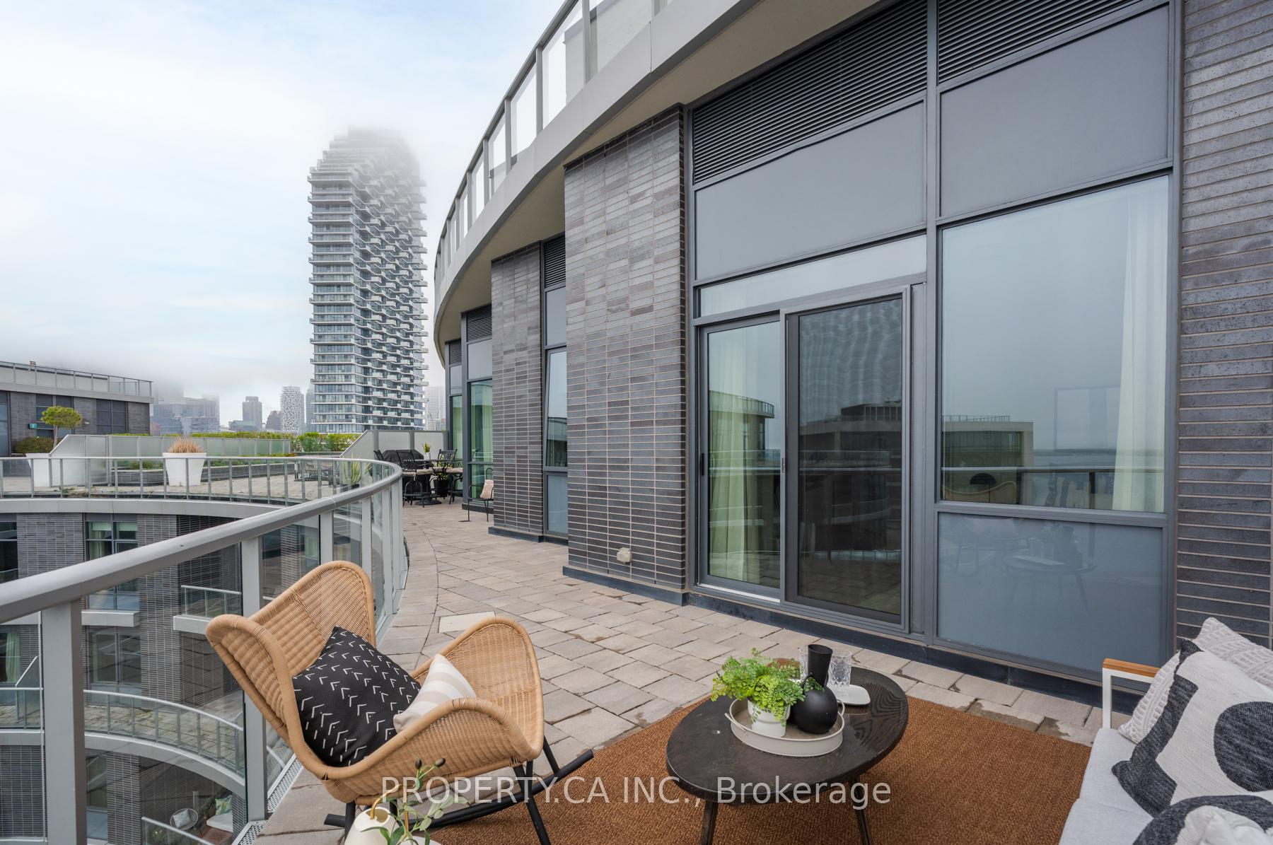 3 Bedrooms Condo at 1 Edgewater, Toronto For sale