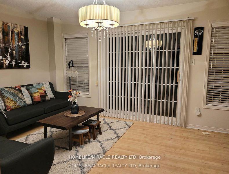4 Bedrooms Condo at 22 Exchequer, Toronto For sale