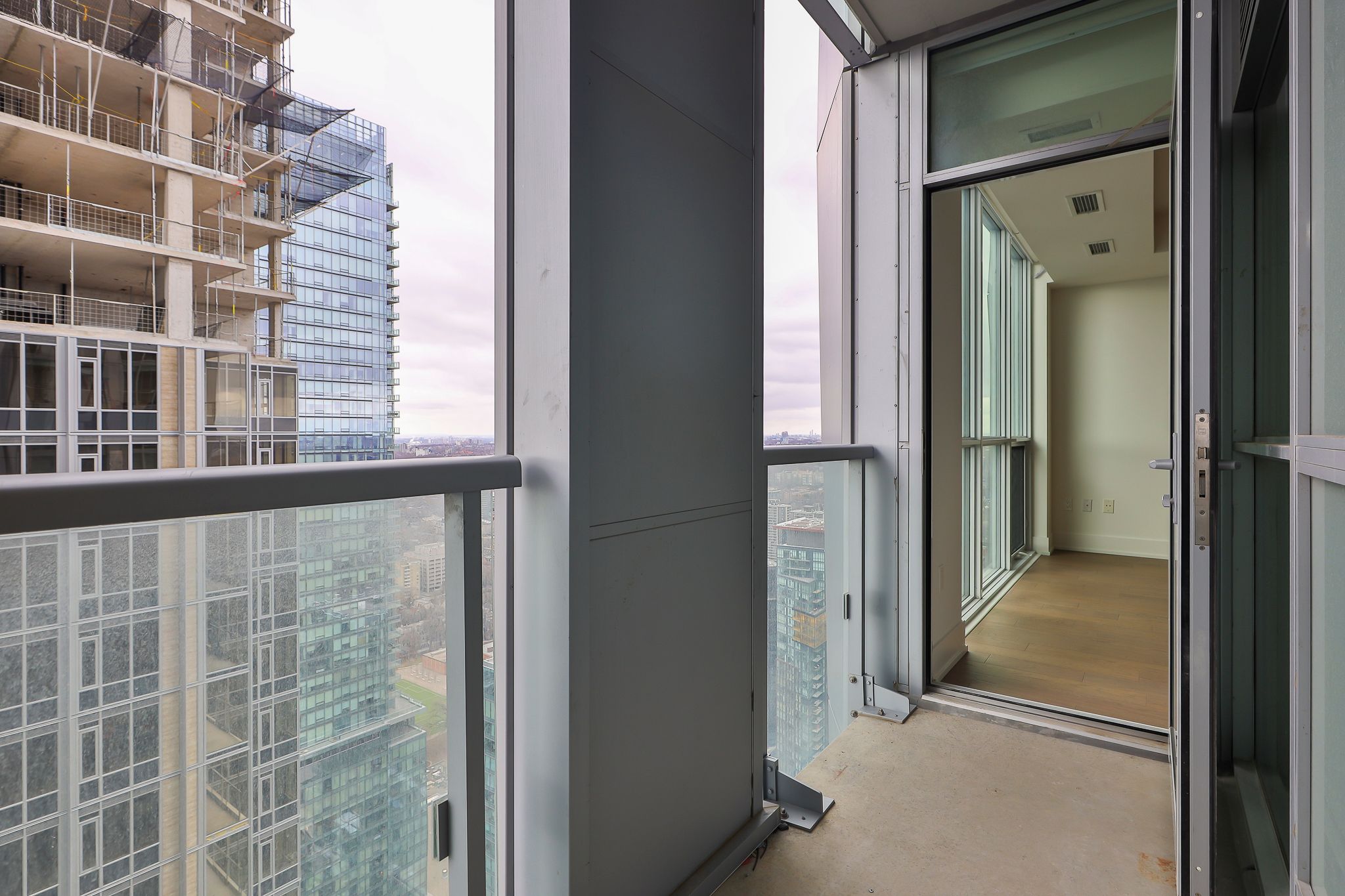 1 Yorkville Avenue 4503