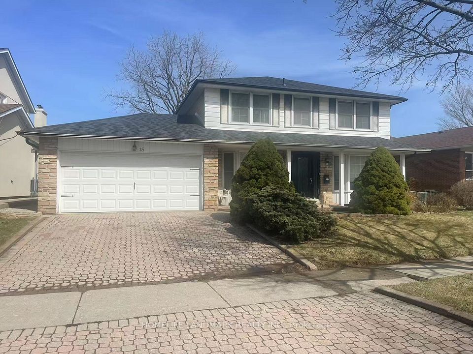 15 Orangewood Crescent