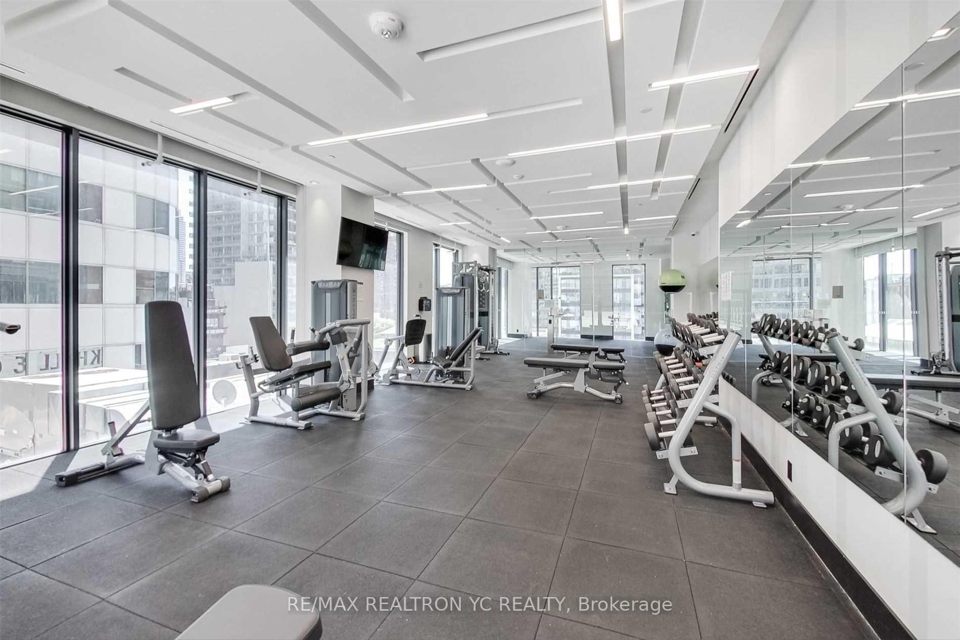 1 Bedroom Condo at 87 Peter,  Toronto For sale