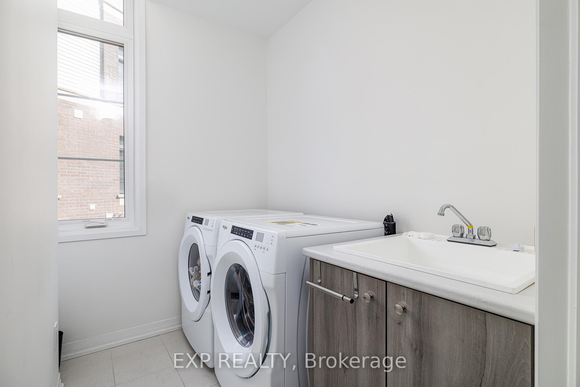 3 Bedrooms Condo at 469 Provident, Hamilton For sale