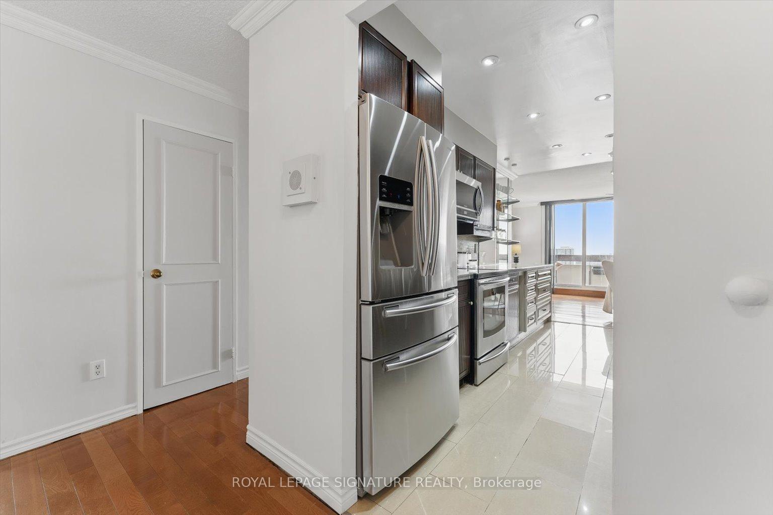 3 Bedrooms Condo at 65 Huntingdale,  Toronto For sale