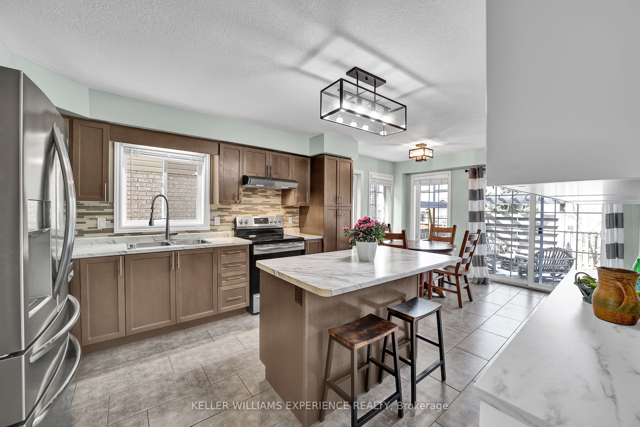 13 KAYLA Crescent