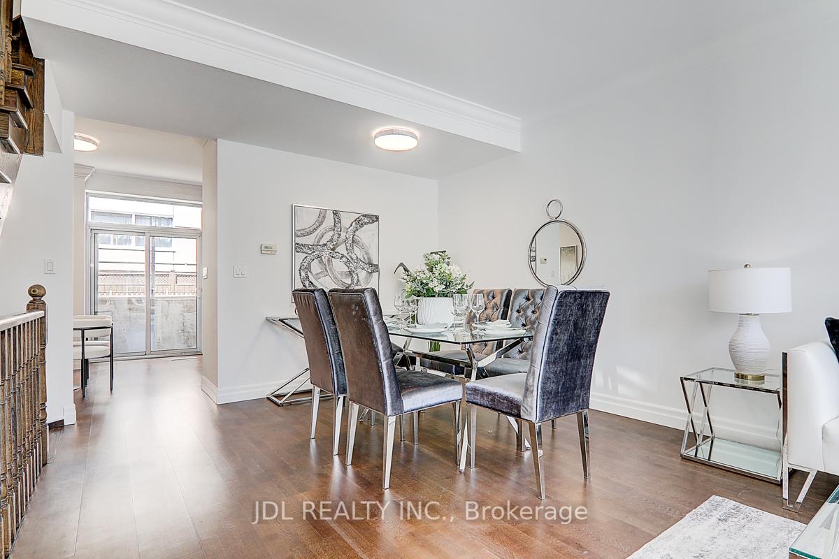 3 Bedrooms Condo at 934 Mount Pleasant,  Toronto For sale