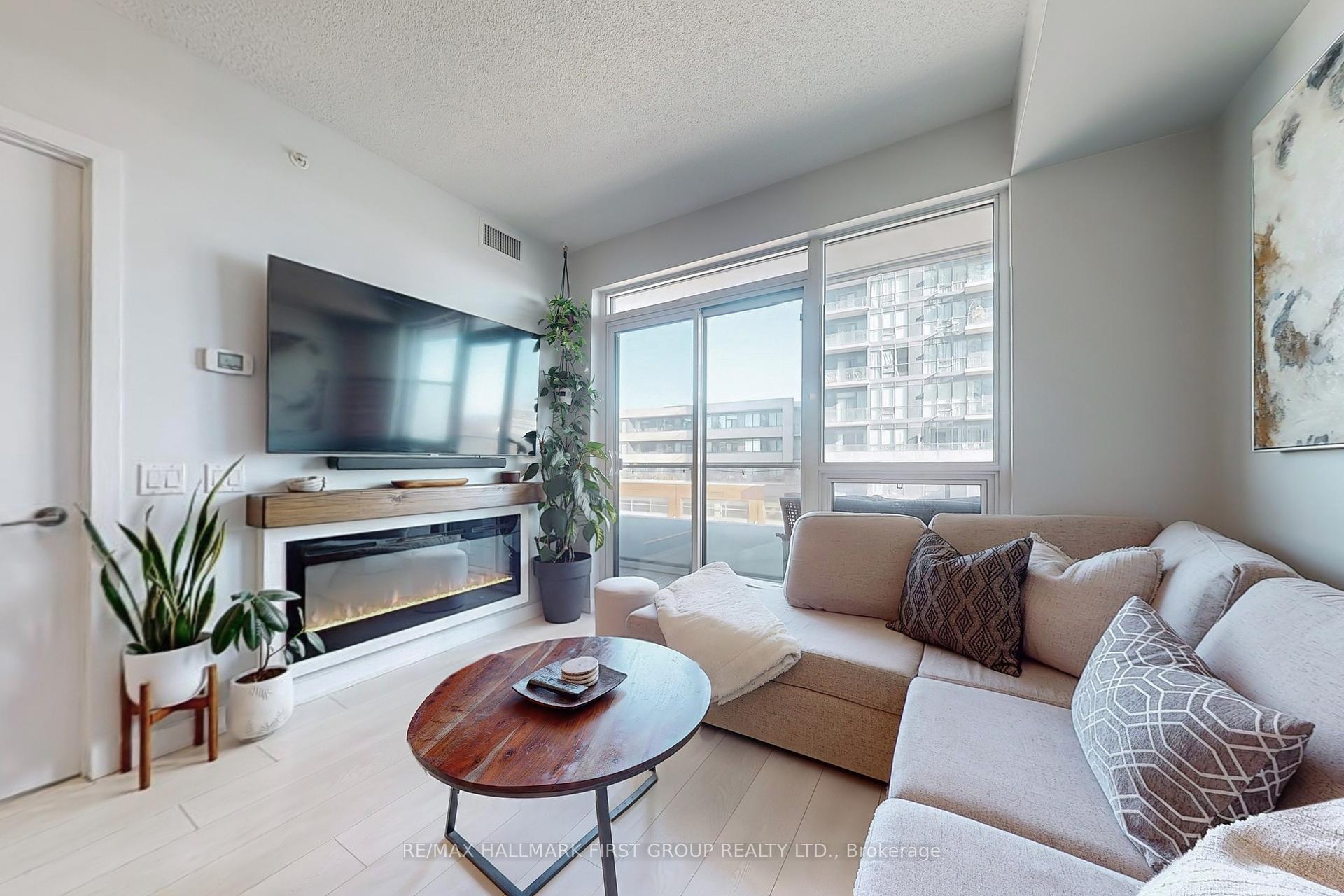 2 Bedrooms Condo at 2212 Lakeshore, Toronto For sale