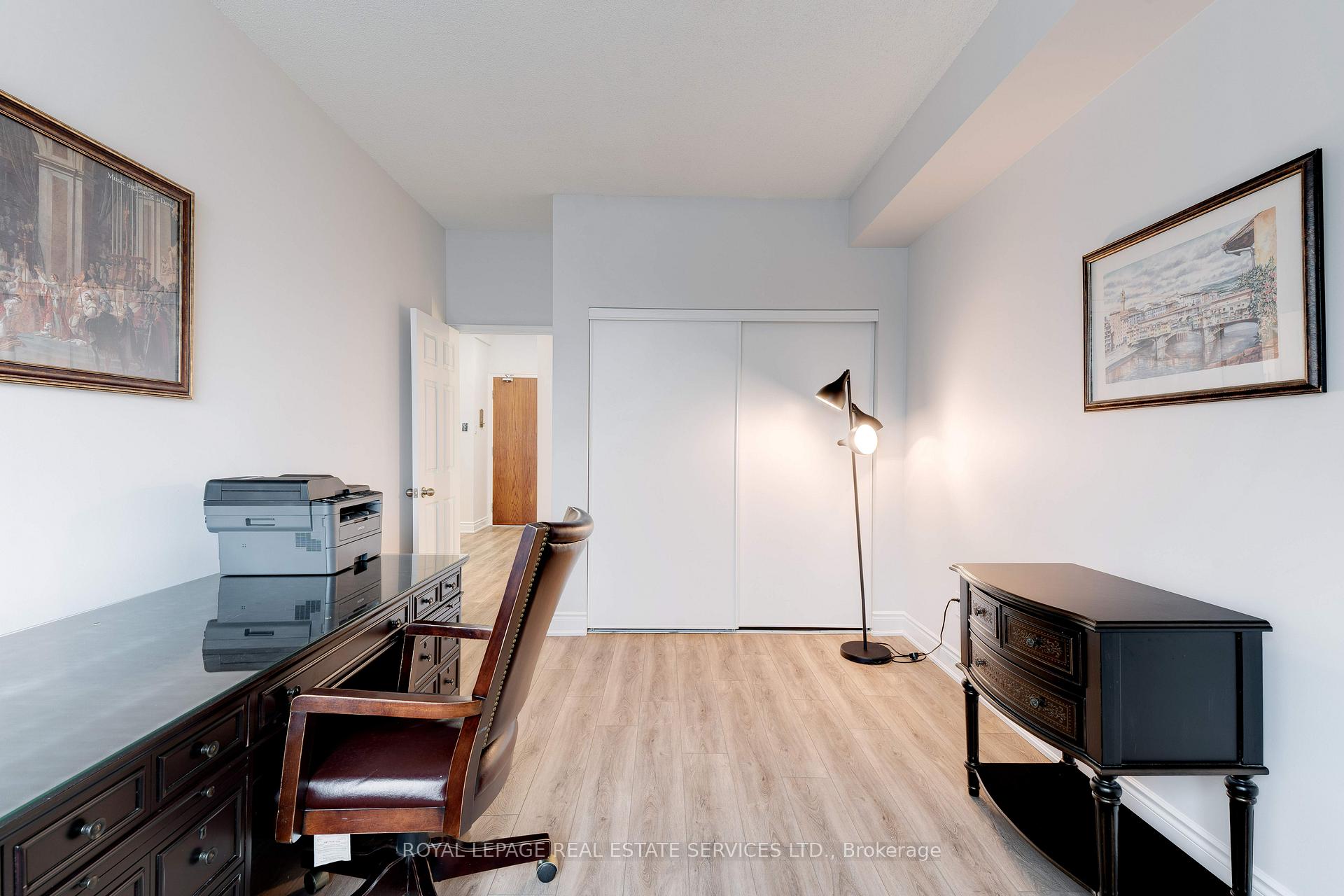 2 Bedrooms Condo at 2511 Lakeshore,  Oakville For sale