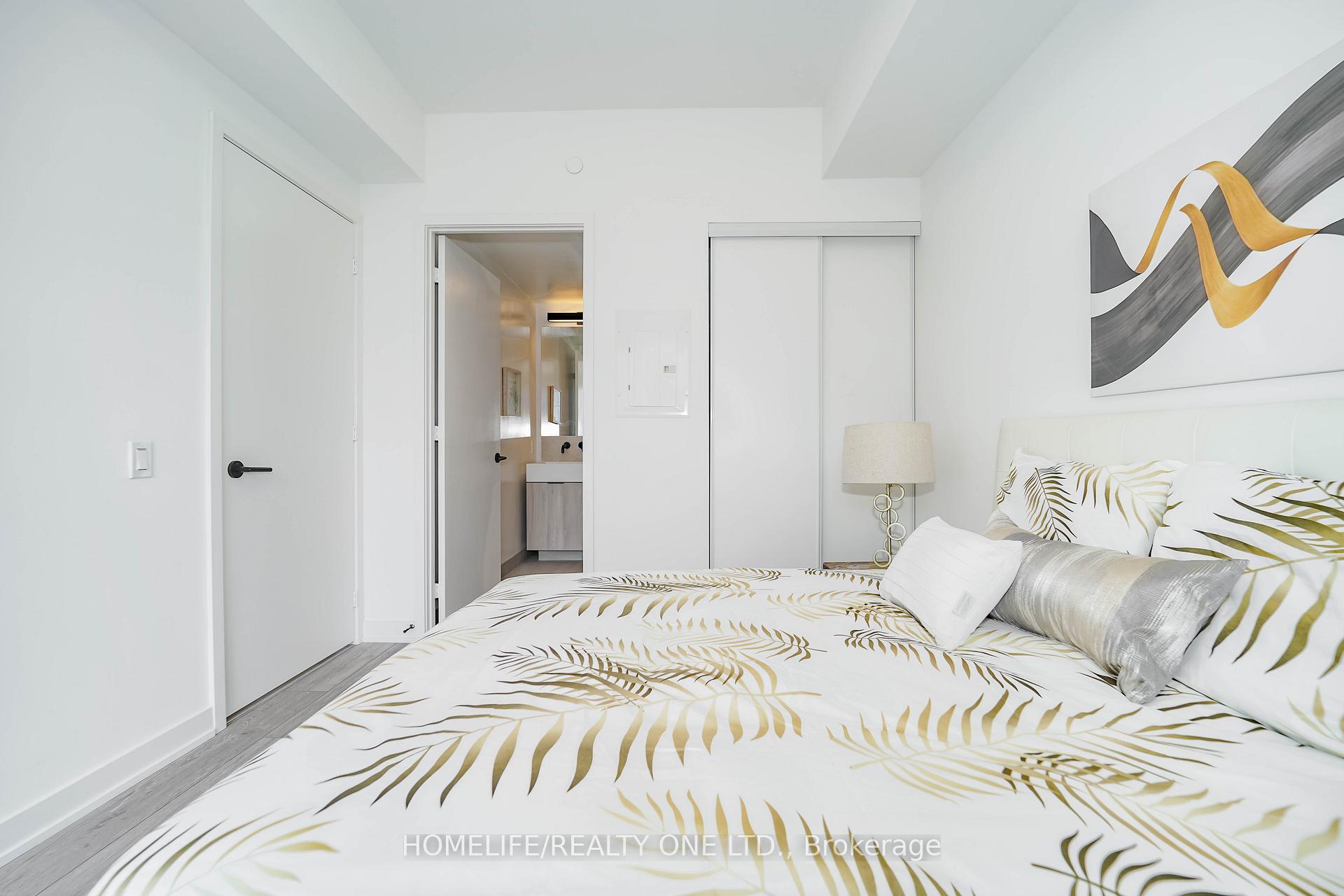 1 Bedroom Condo at 108 Peter, Toronto For sale