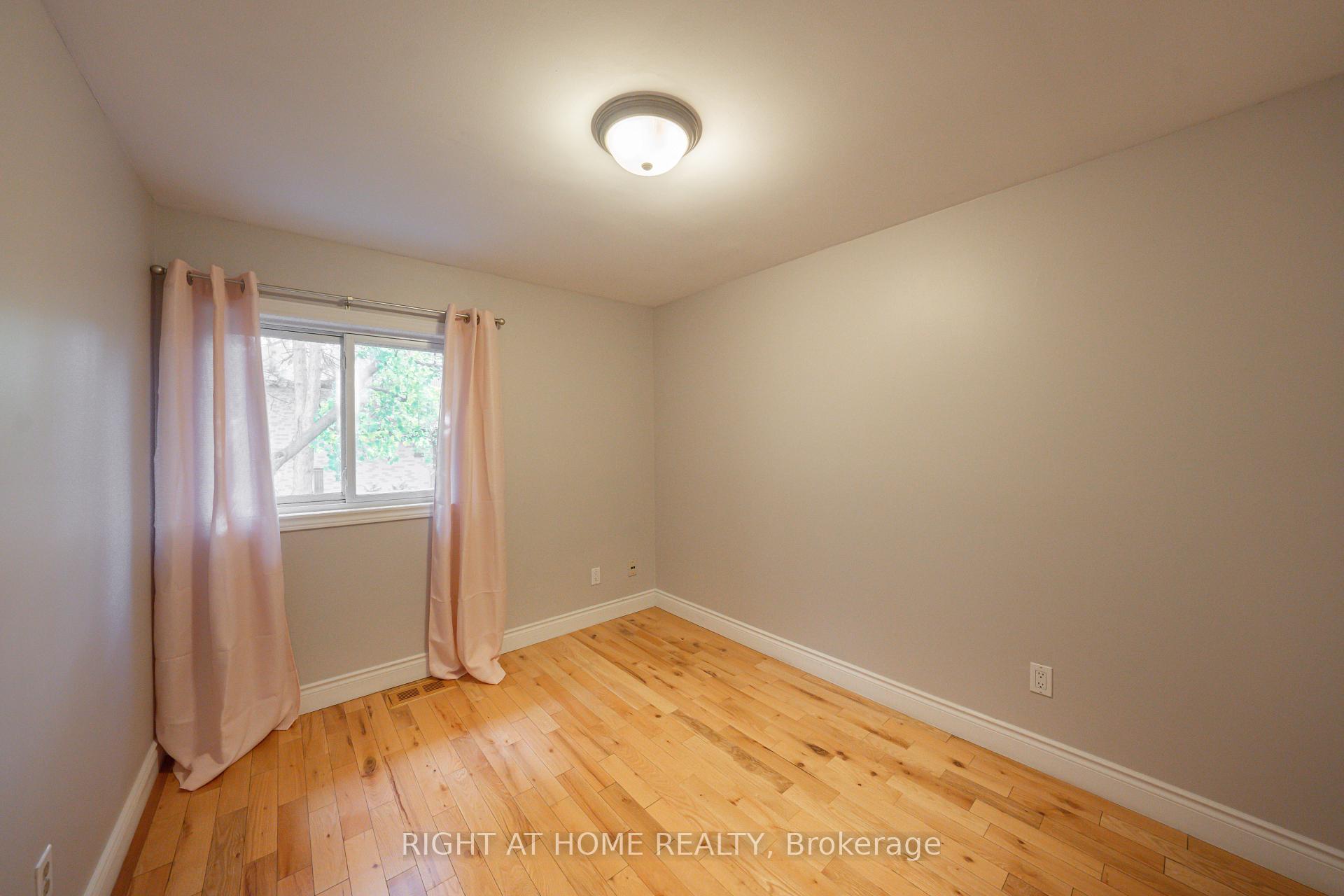 3 Bedrooms Condo at 43 Wild Ginger, Toronto For sale