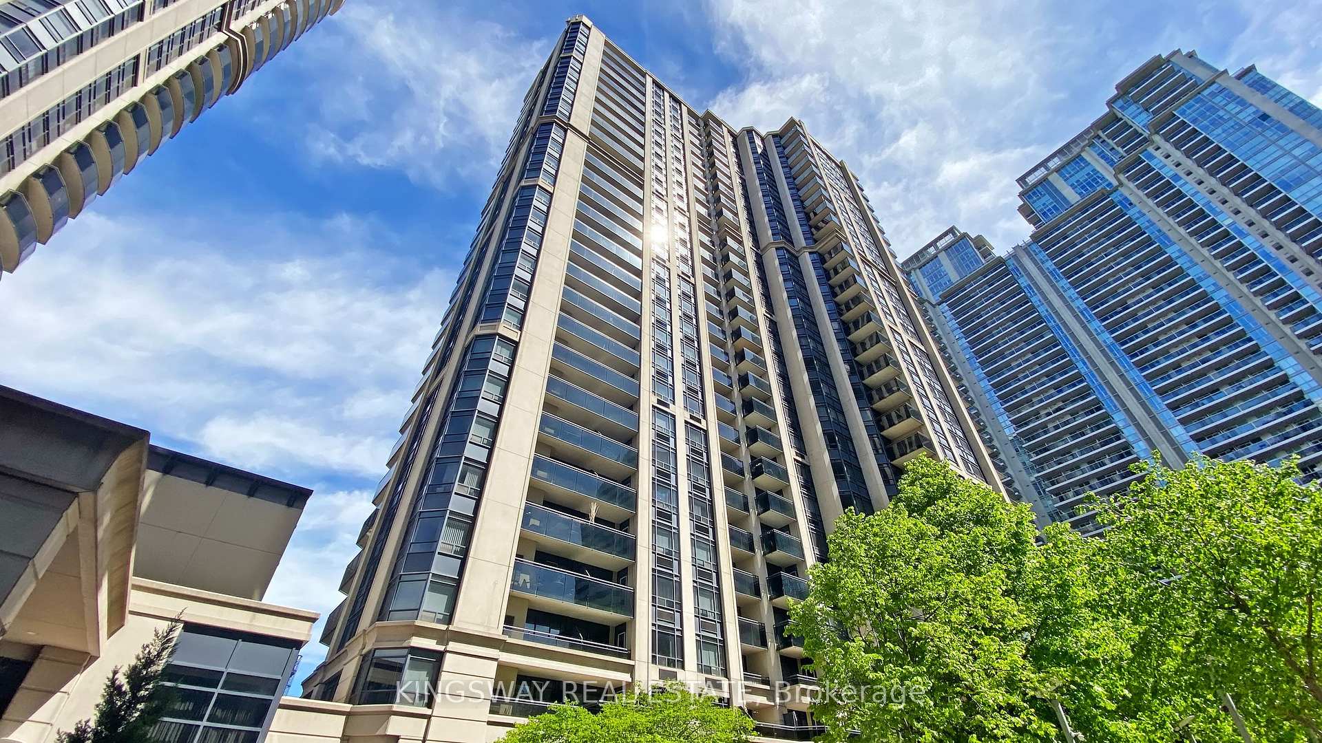 1 Bedroom Condo at 155 Beecroft, Toronto For sale