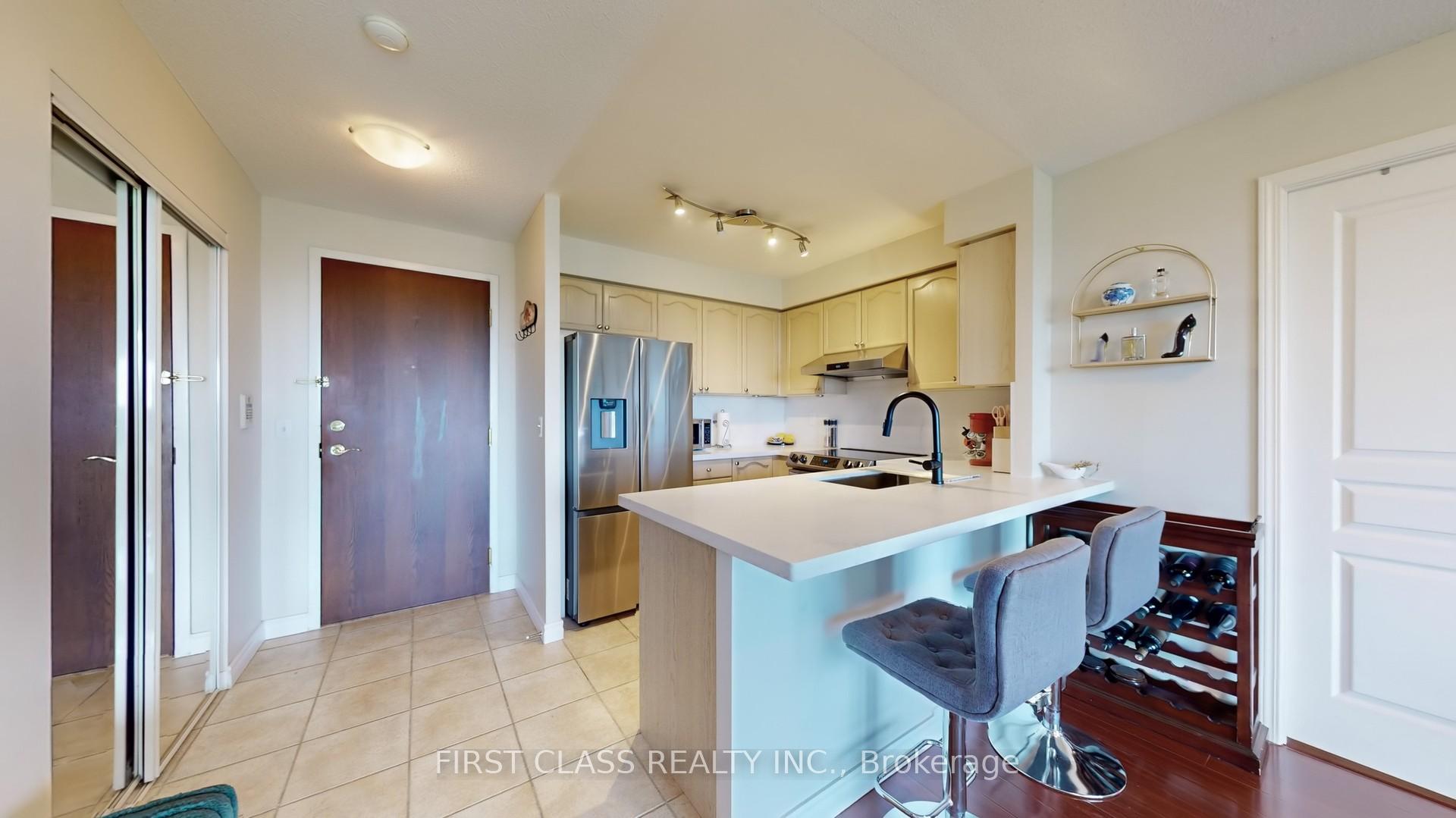 2 Bedrooms Condo at 2585 Erin Centre, Mississauga For sale