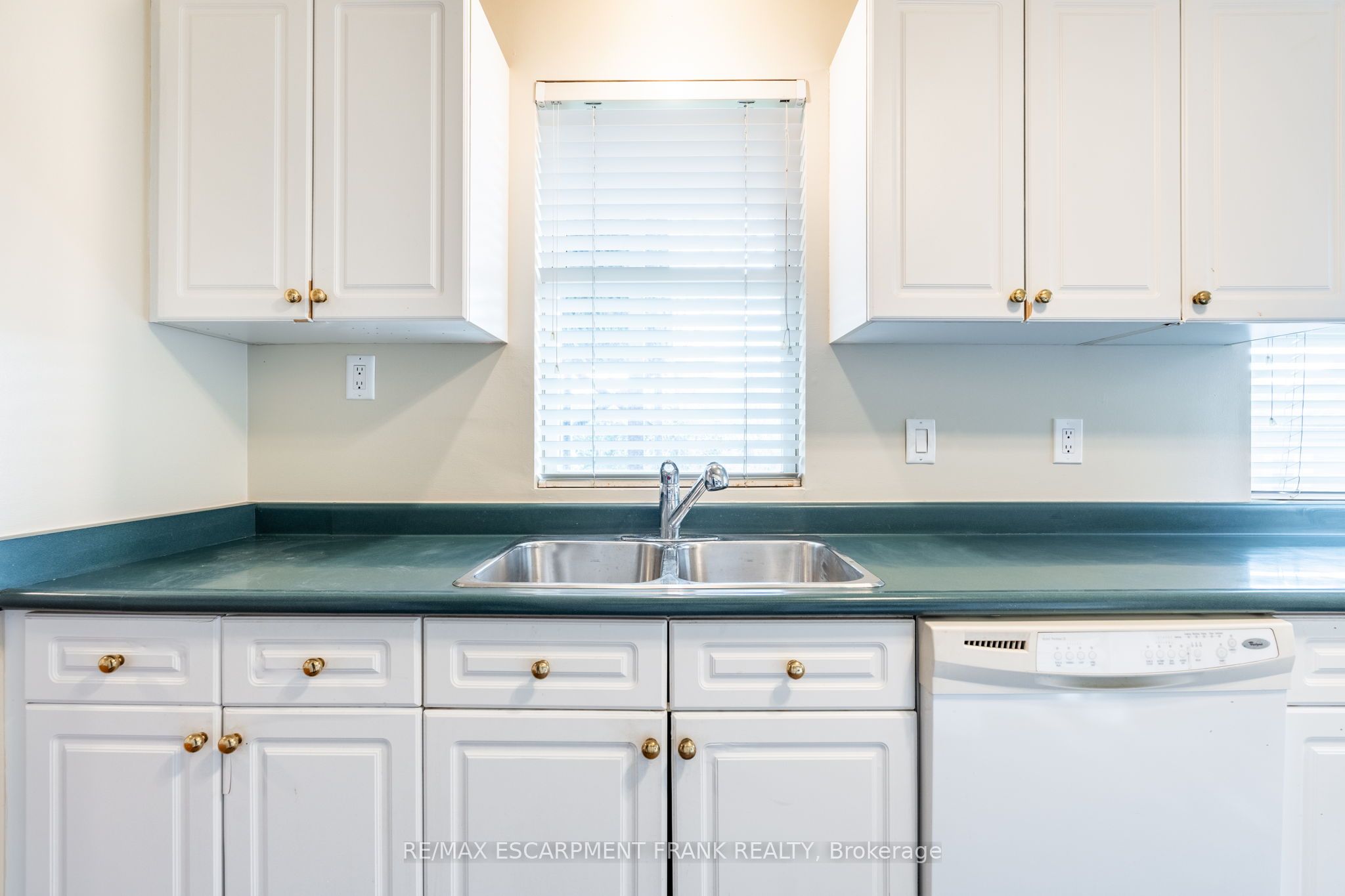 699 RYMAL Road W, Hamilton Gurnett