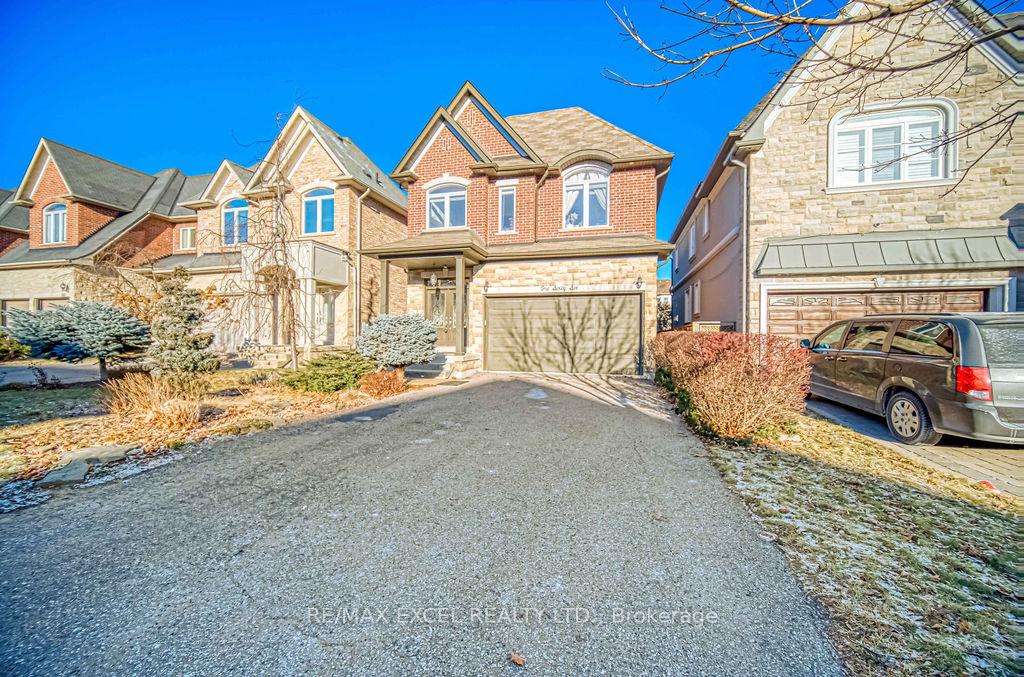 166 Townsgate Drive, Vaughan, ON L4J 8J5
